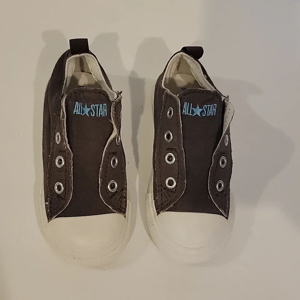 Converse slip sneakers